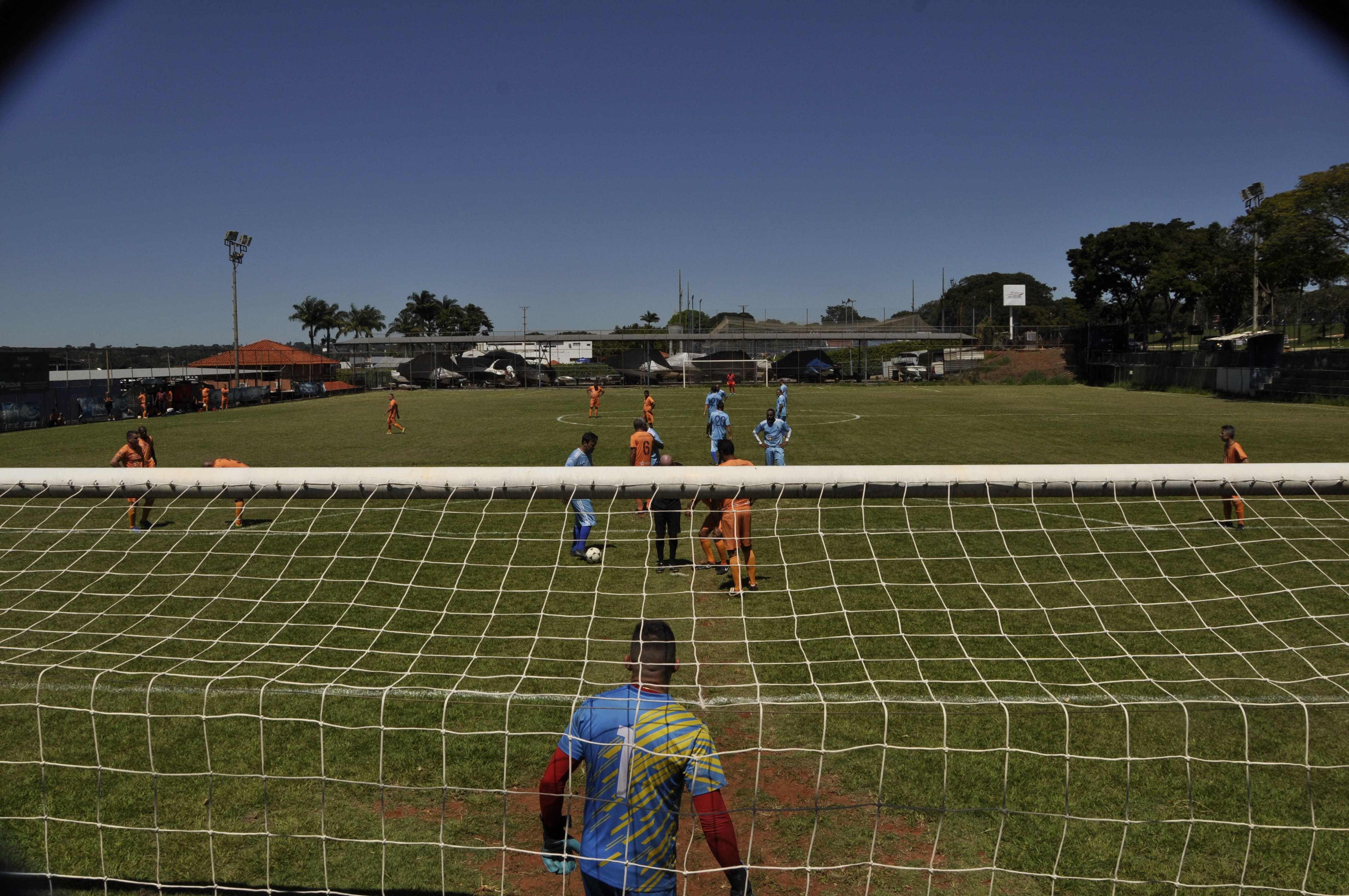 Do campo da Assefe para os gramados do mundo